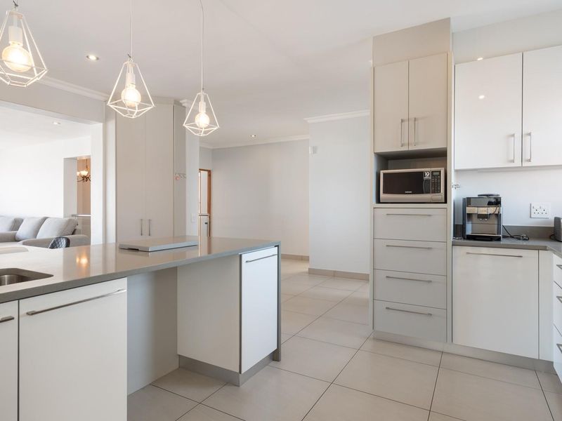 Versatile 5-Bedroom Home in Sought-After Calypso Beach - Ideal for Family Living or Income Generatio - Photo 7