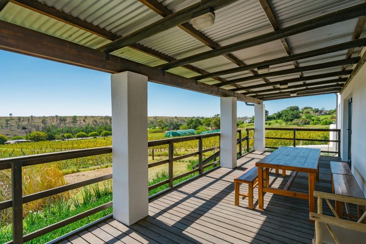 "Muddy Waters" Small Holding House and outbuildings in Napier, Cape  R5,3m - Photo 4