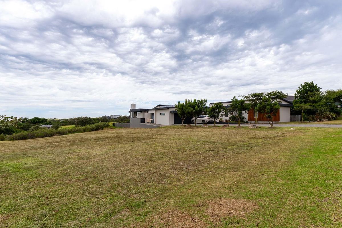 Large, Vacant Stand for sale - Photo 5