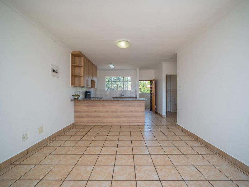 1 Bedroom 1 Full Bathroom 1 Lock-Up Garage Apartment for Sale in Zwartkop - Photo 8