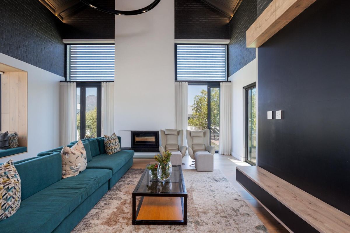 Modern Luxury Living with Uninterrupted Mountain Views - Photo 4