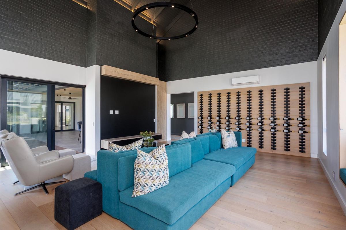 Modern Luxury Living with Uninterrupted Mountain Views - Photo 3