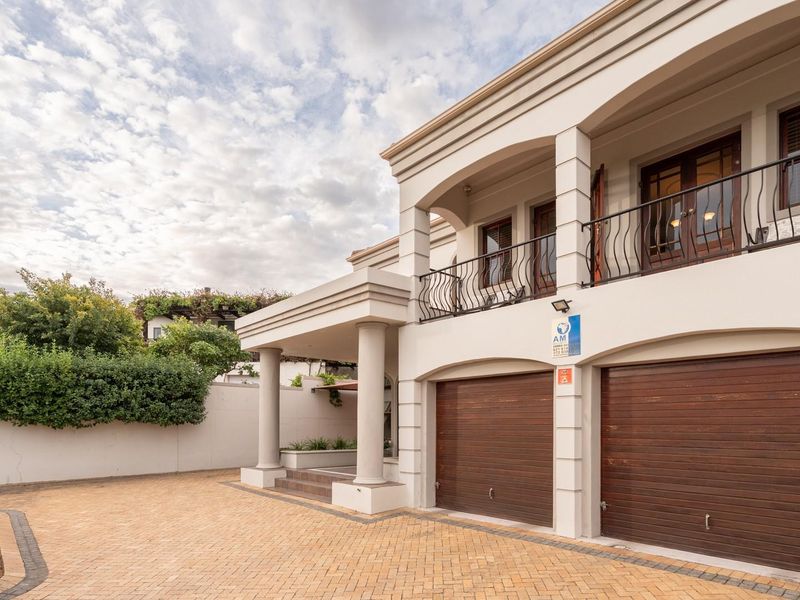 GOLDEN HILL | FAMILY HOME with FALSE BAY VIEWS, SOLAR and MODERN EFFICIENCY FEATURES - Photo 4
