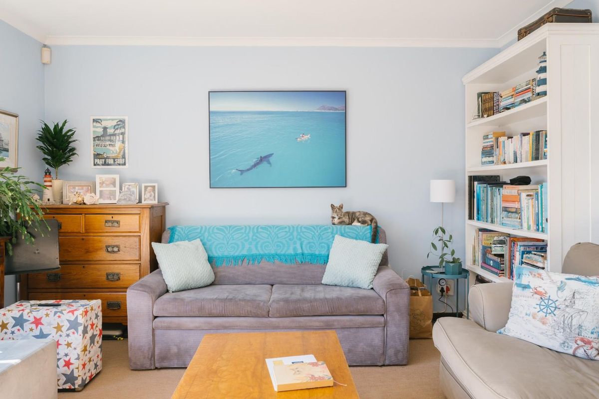 Charming three bedroom family home in popular Diep River - Photo 4