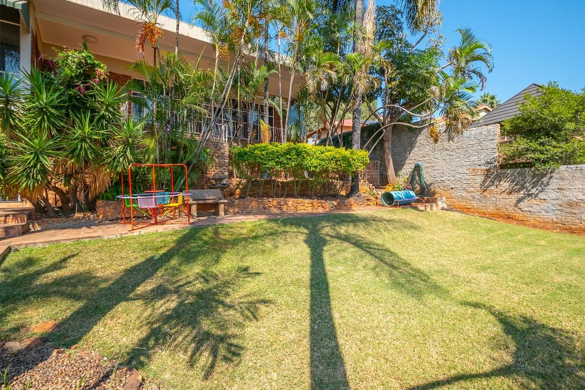 Mountain-Side Bargain - Priced to Sell FAST! - Photo 2