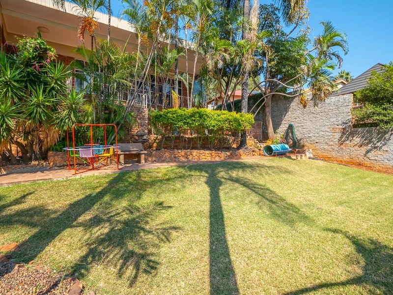 Mountain-Side Bargain - Priced to Sell FAST! - Photo 2