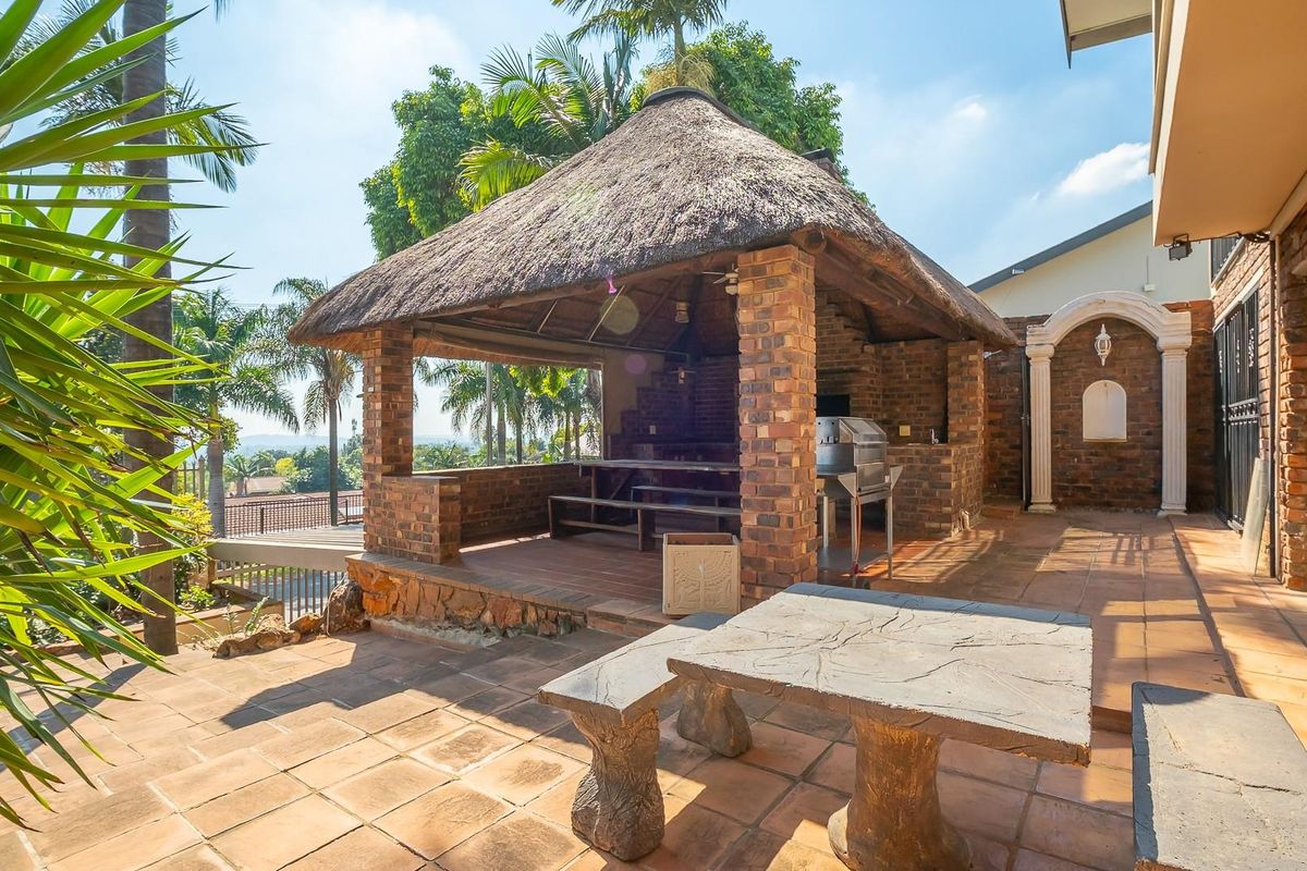 Mountain-Side Bargain - Priced to Sell FAST! - Photo 5