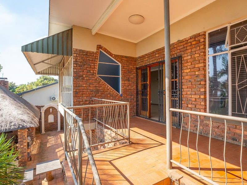 Mountain-Side Bargain - Priced to Sell FAST! - Photo 9