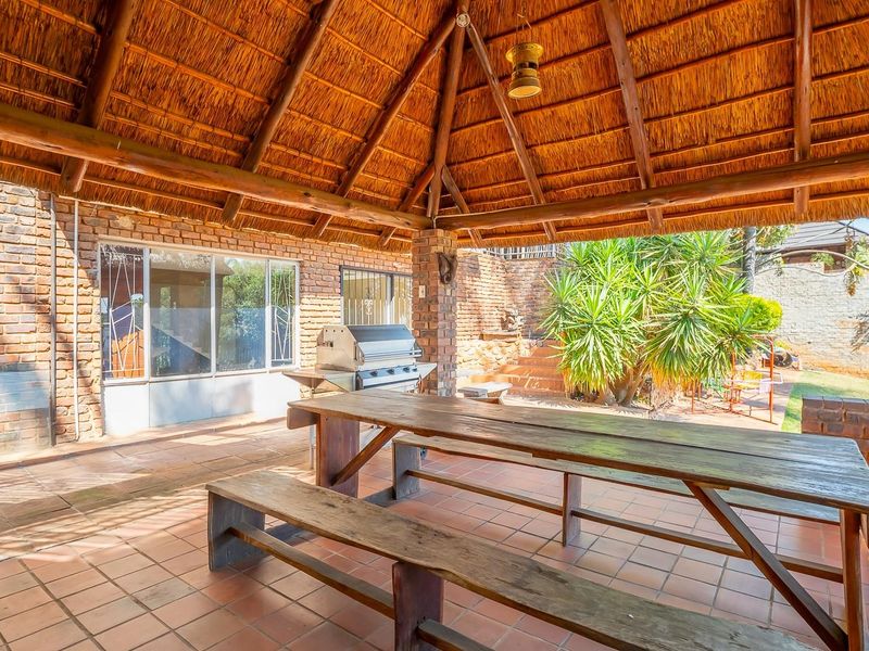 Mountain-Side Bargain - Priced to Sell FAST! - Photo 8