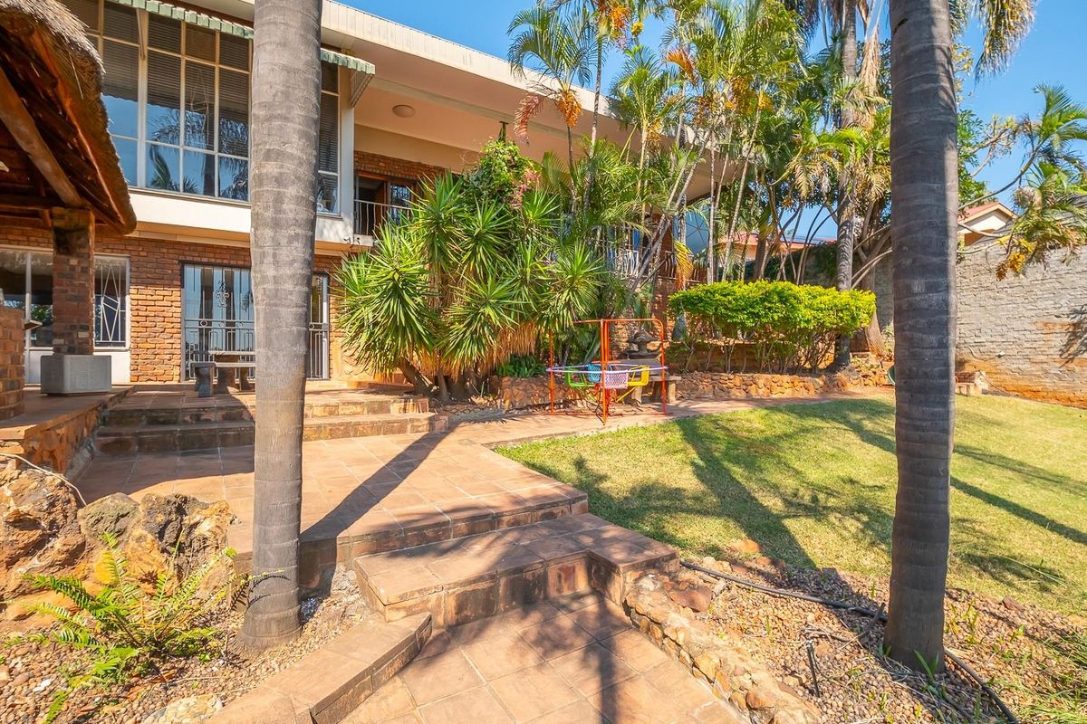 Mountain-Side Bargain - Priced to Sell FAST! - Photo 3