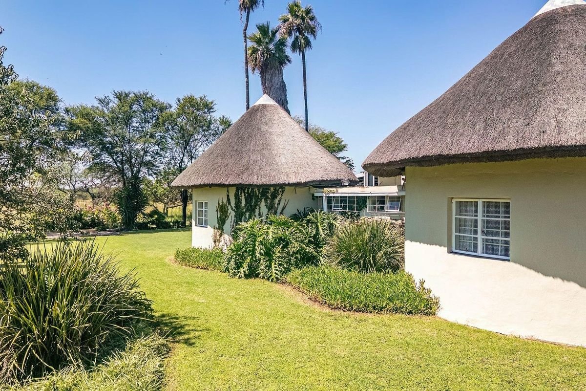 Your Private Farm Retreat Just Minutes from Town - Photo 2