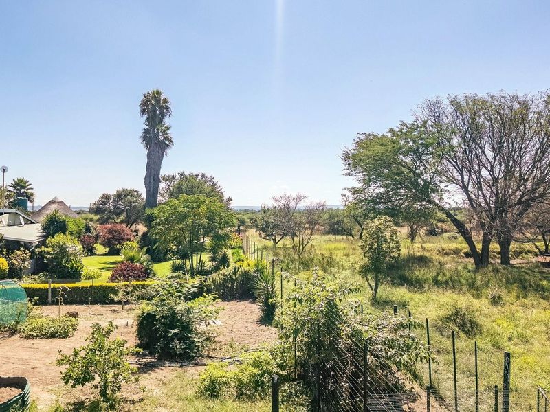 Your Private Farm Retreat Just Minutes from Town - Photo 8