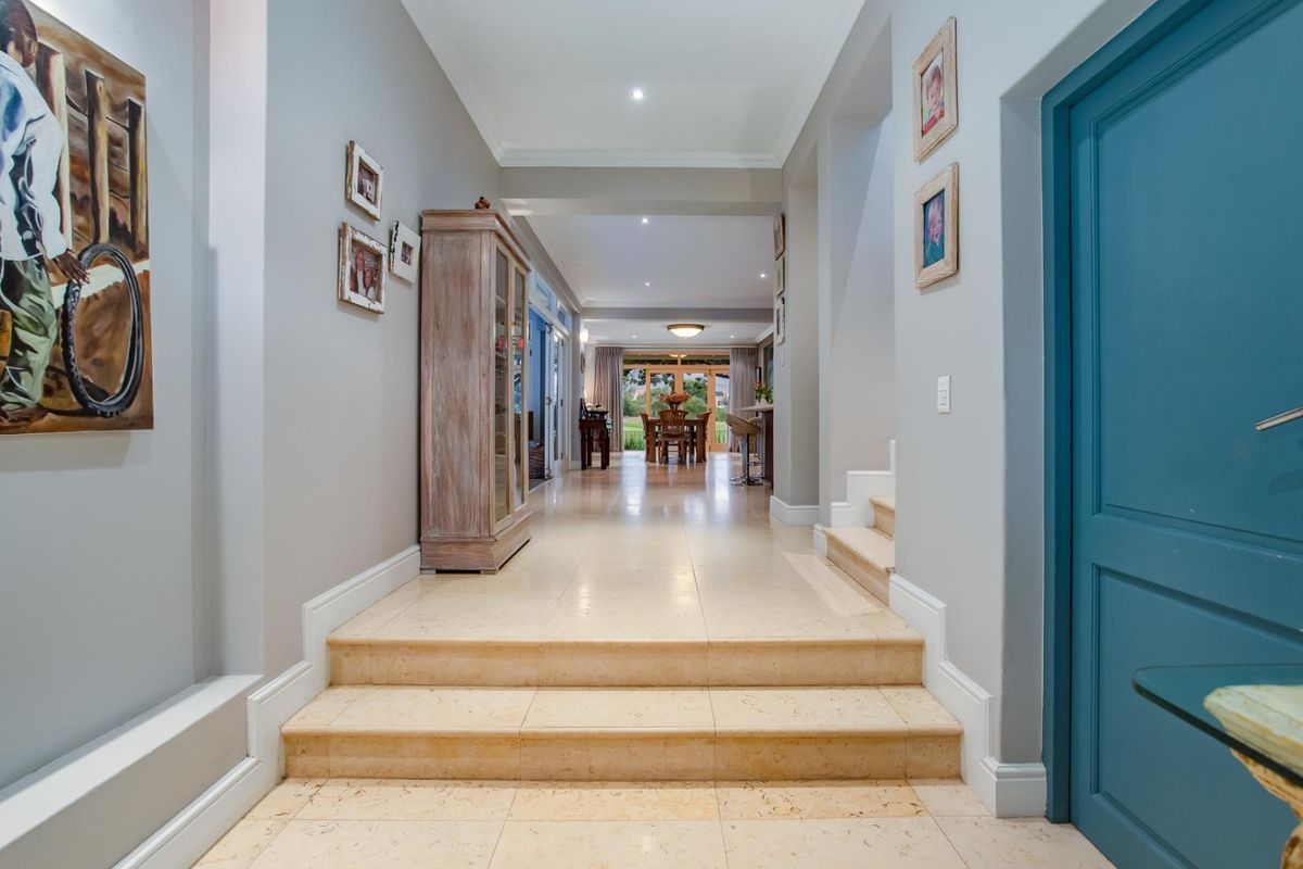 House Under Offer in Boschenmeer Golf Country Estate Paarl - Photo 2