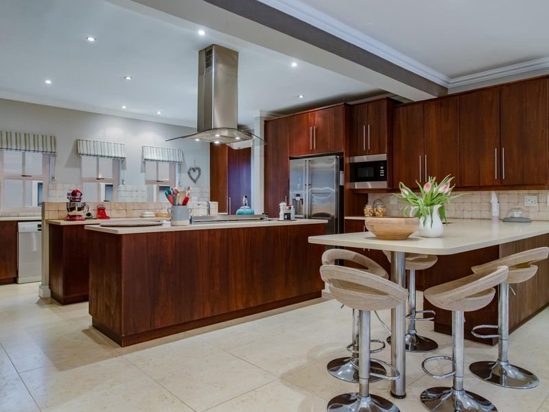 House Under Offer in Boschenmeer Golf Country Estate Paarl - Photo 9