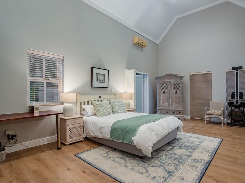 House Under Offer in Boschenmeer Golf Country Estate Paarl - Photo 6