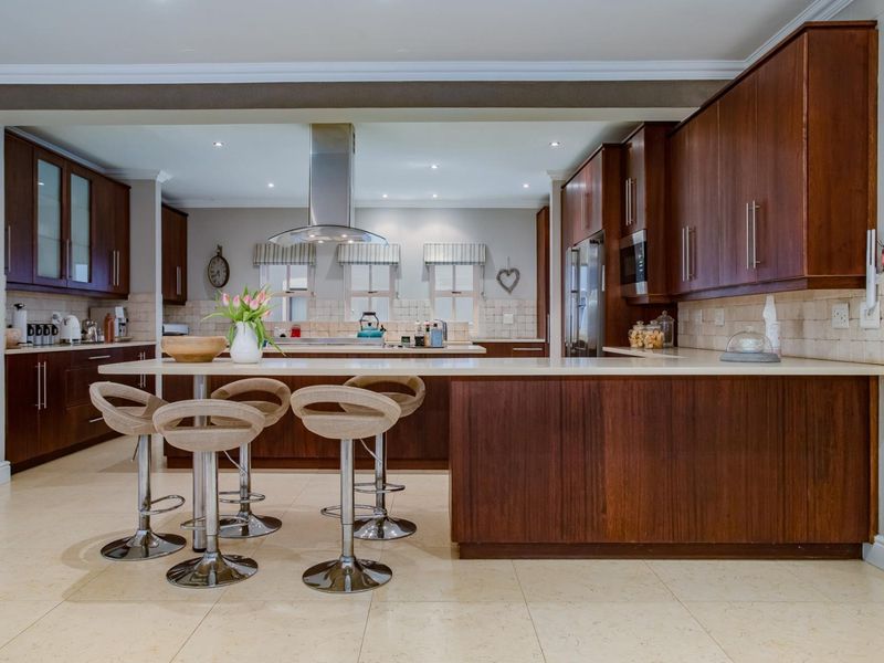 House Under Offer in Boschenmeer Golf Country Estate Paarl - Photo 8