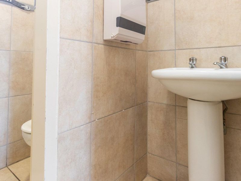 Bendor Business Hub - Ready for Occupation - Photo 10