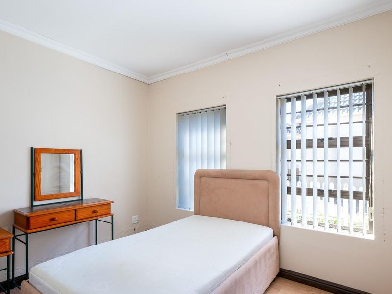 Charming North-Facing 2-Bedroom Home in Blue Mountain Retirement Estate - Photo 10