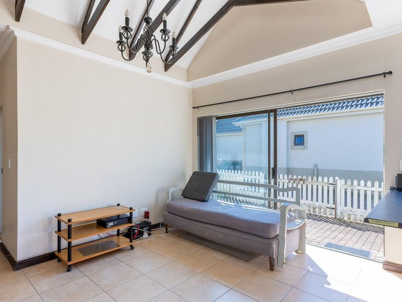 Charming North-Facing 2-Bedroom Home in Blue Mountain Retirement Estate - Photo 3