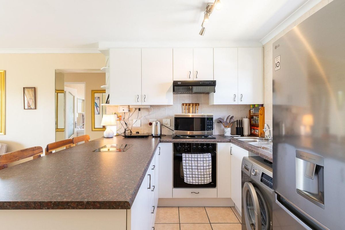 Apartment For Sale in Vredekloof East Brackenfell - Photo 3