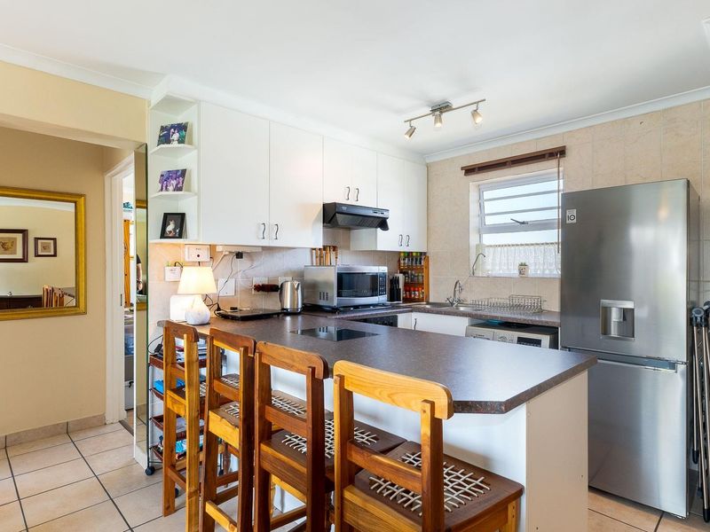 Apartment For Sale in Vredekloof East Brackenfell - Photo 5