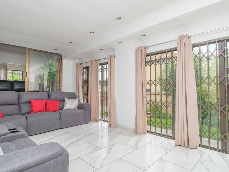 3-Bedroom Cluster in Sought-After Secure Estate - Photo 5