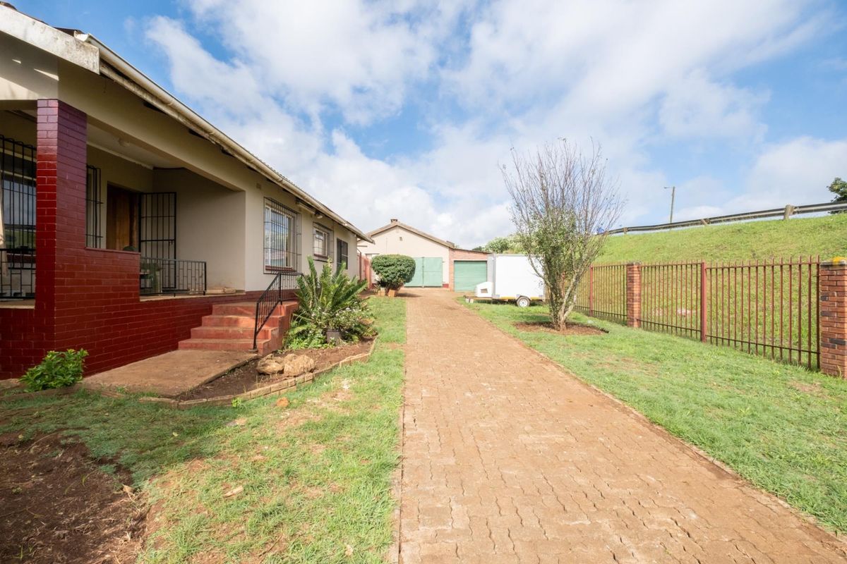 Sole Mandate In The Heart of Howick West - Fantastic Opportunity For Families And Investors. - Photo 2
