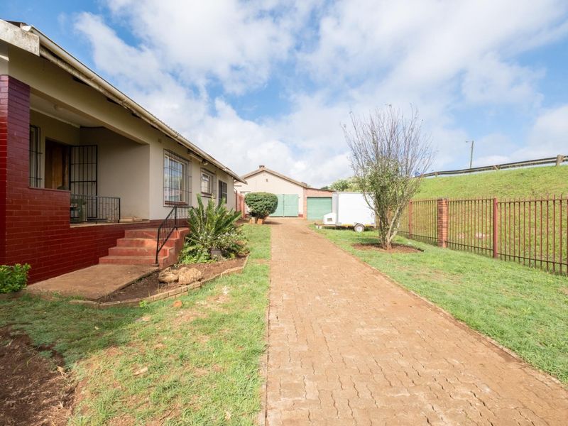 Sole Mandate In The Heart of Howick West - Fantastic Opportunity For Families And Investors. - Photo 2