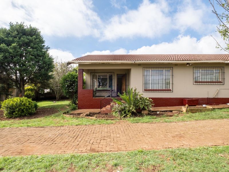 Sole Mandate In The Heart of Howick West - Fantastic Opportunity For Families And Investors. - Photo 3