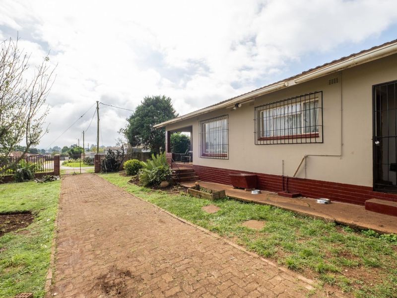 Sole Mandate In The Heart of Howick West - Fantastic Opportunity For Families And Investors. - Photo 4