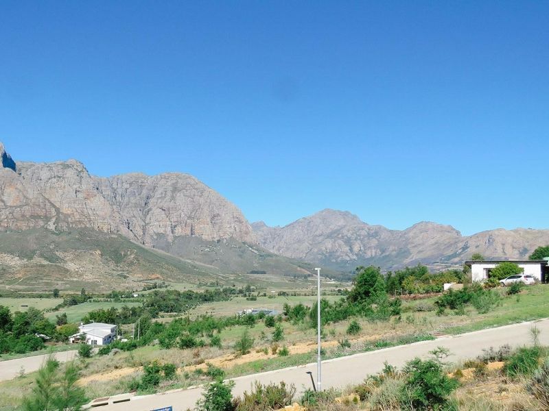 Large vacant corner stand in Mentoor Mountain Estate - Photo 9