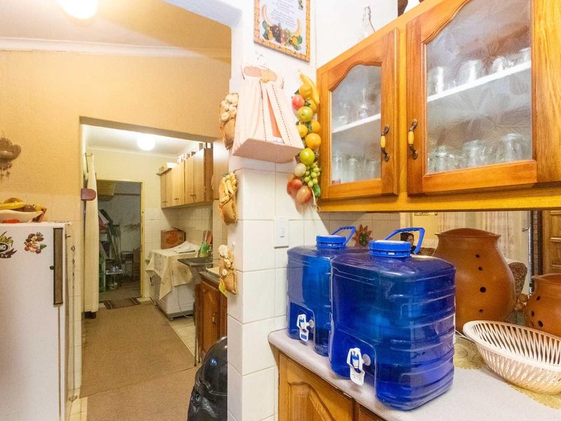 Three Bedroom Townhouse perfectly Located in Ster Park - Photo 7