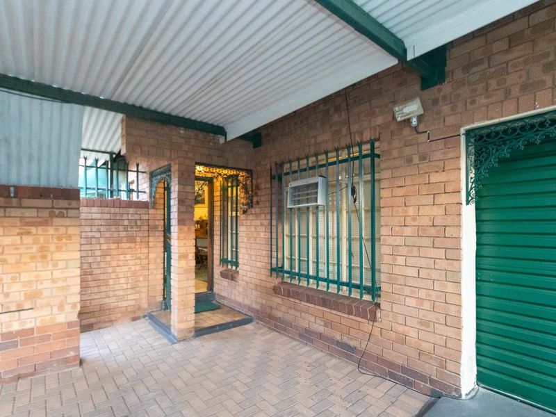 Three Bedroom Townhouse perfectly Located in Ster Park - Photo 6