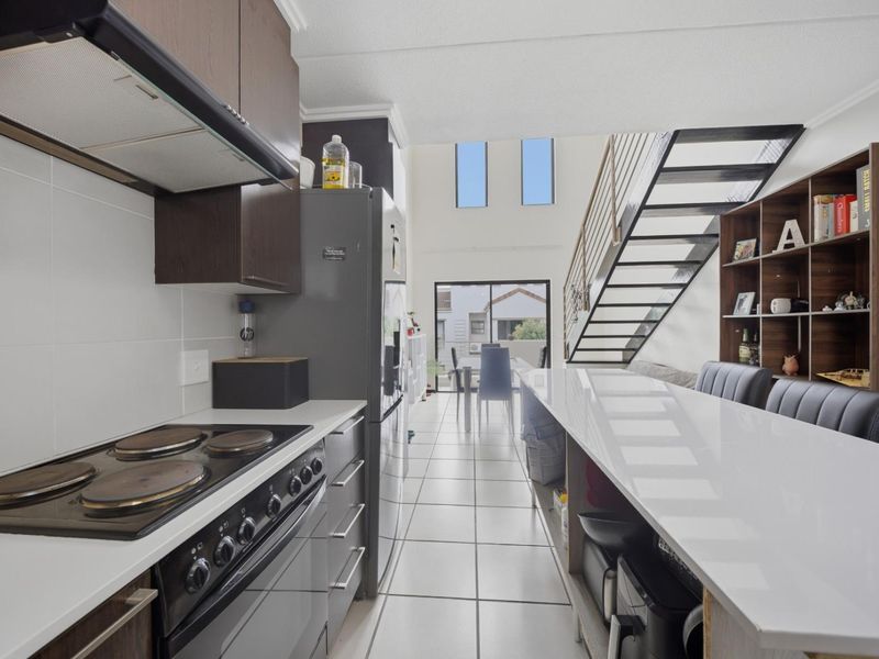Two-bedroom luxurious loft apartment - Photo 6