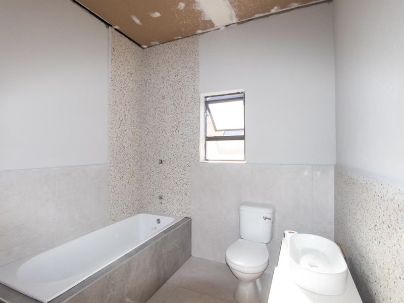 A Modern Retreat in Bendor Security Estate! - Photo 10