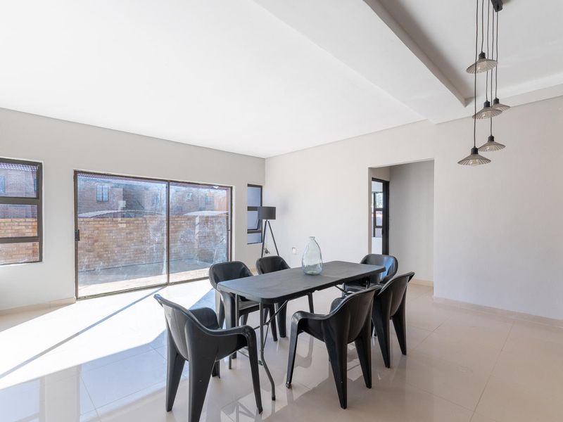 A Modern Retreat in Bendor Security Estate! - Photo 9