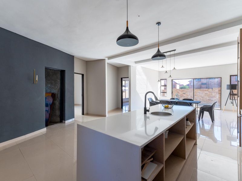 A Modern Retreat in Bendor Security Estate! - Photo 4