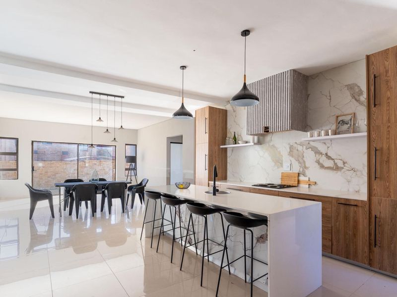 A Modern Retreat in Bendor Security Estate! - Photo 5