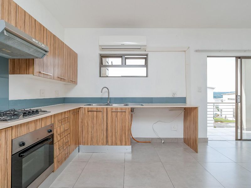 Stunning, Newly Renovated 3-Bedroom Apartment To Let | Soho Lofts, Beverley, Fourways - Photo 6