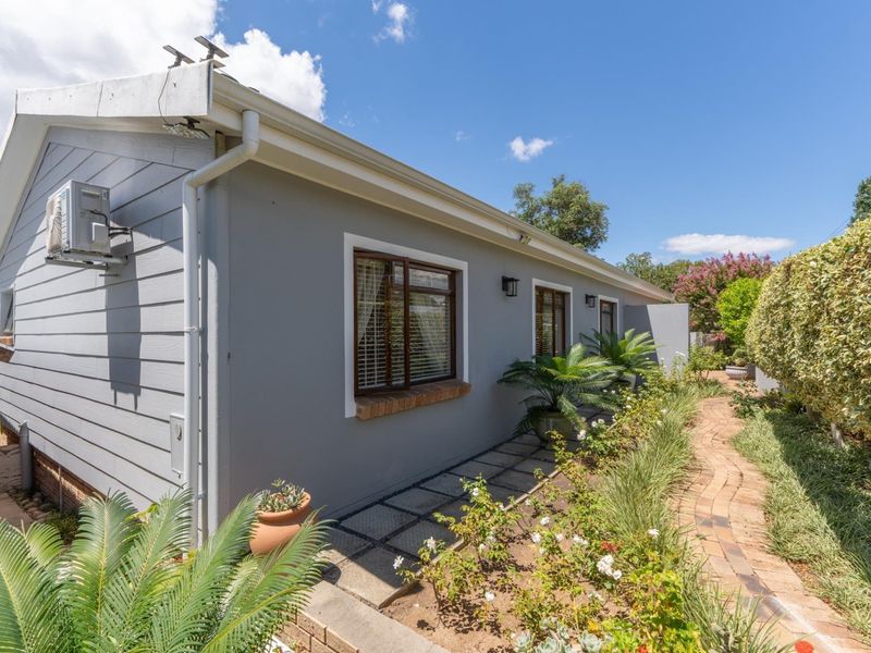 Modern Vrykyk Home Close to Paarl Schools - Photo 5