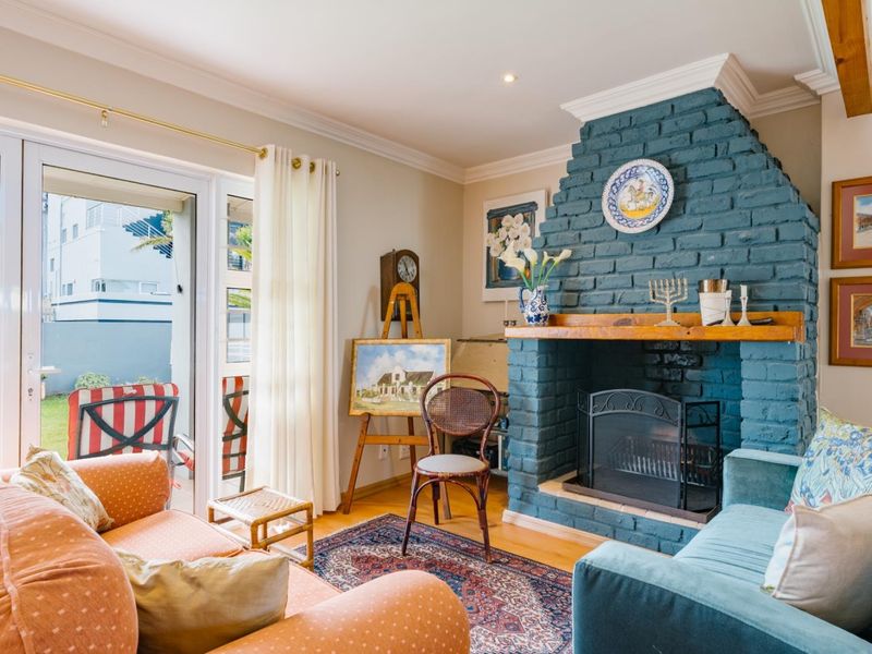 Elegant Coastal Residence in Kleinmond’s Sea Avenues - Photo 7