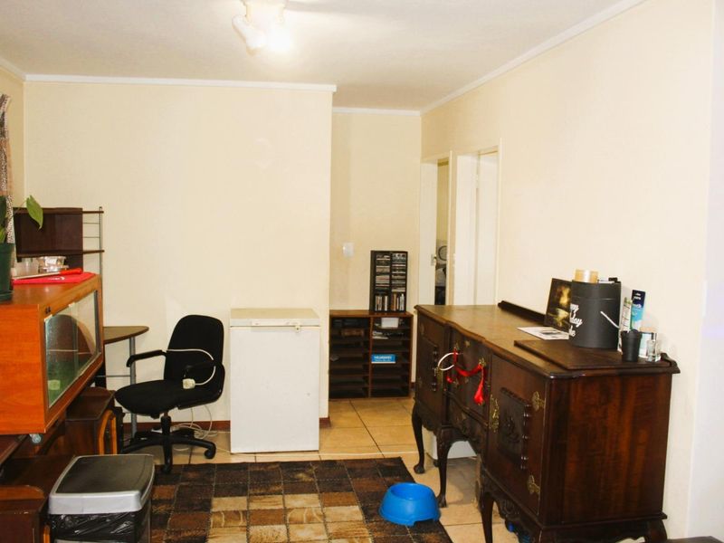 Perfect 2 bedroom ground floor apartment with garden in The Reeds. - Photo 6