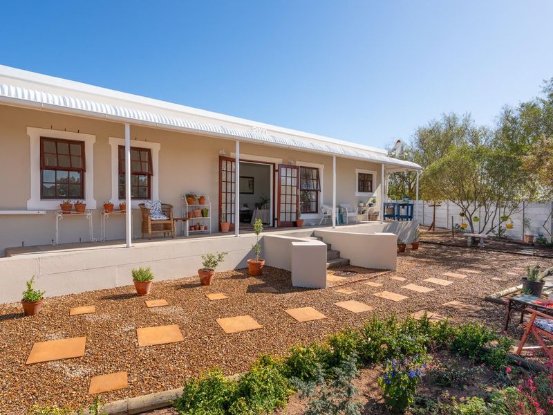 Country Cottage - Photo 1