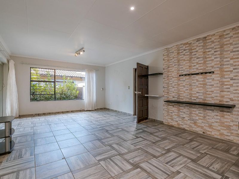 The Ideal Fourways  Starter home Priced to Go! - Photo 3