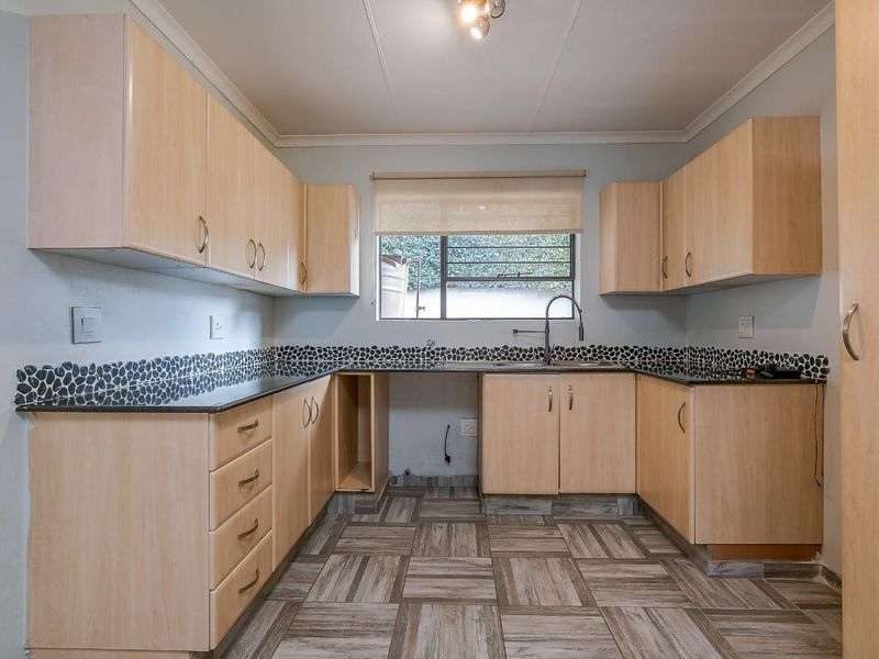 The Ideal Fourways  Starter home Priced to Go! - Photo 10
