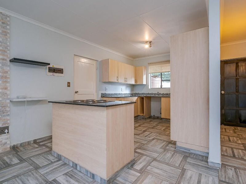 The Ideal Fourways  Starter home Priced to Go! - Photo 8