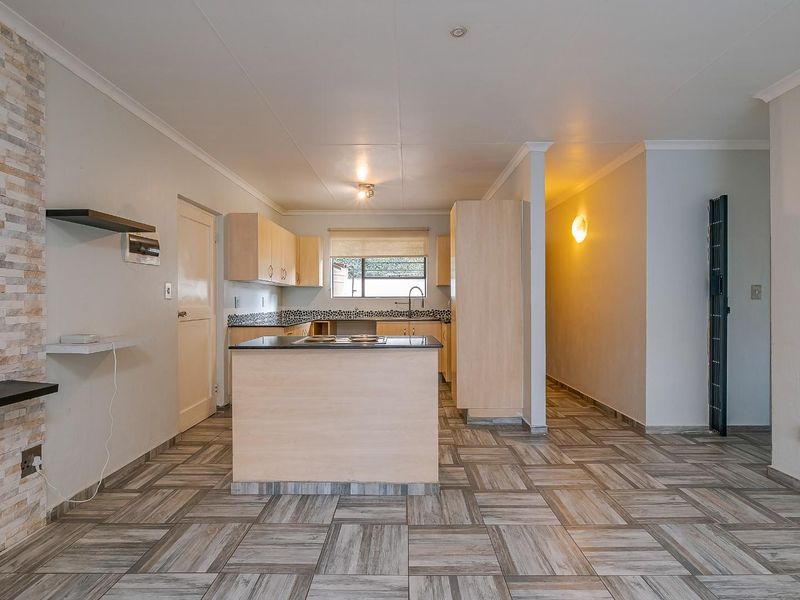 The Ideal Fourways  Starter home Priced to Go! - Photo 7