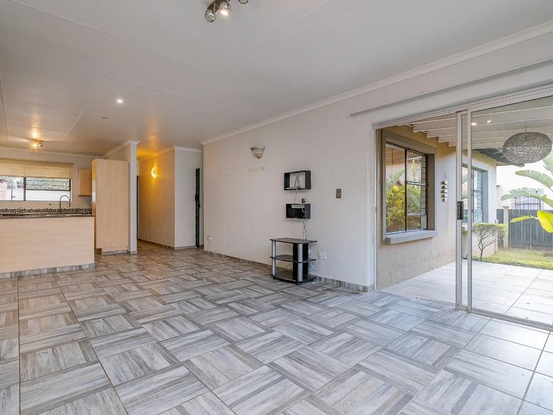 The Ideal Fourways  Starter home Priced to Go! - Photo 5