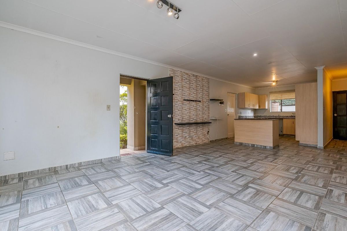 The Ideal Fourways  Starter home Priced to Go! - Photo 2