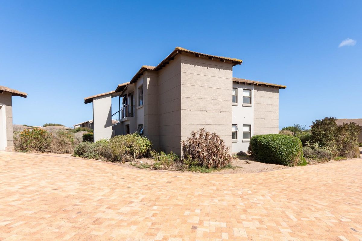 First Floor Apartment with 3 bedrooms in Langebaan Country Estate - Photo 4